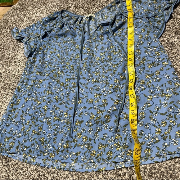 Max Studio Floral Tulip Sleeve Blouse Flowy Top SZ XS Blue - Picture 3 of 8